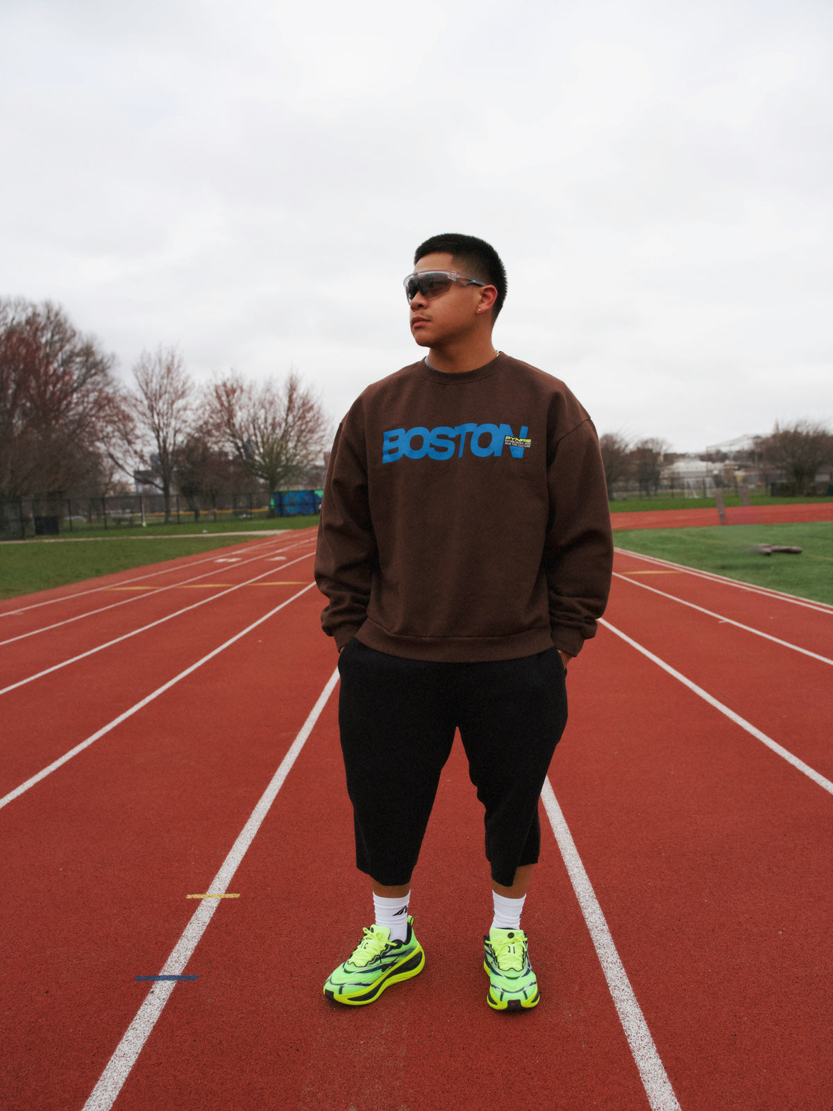 UNISEX BOSTON CREWNECK